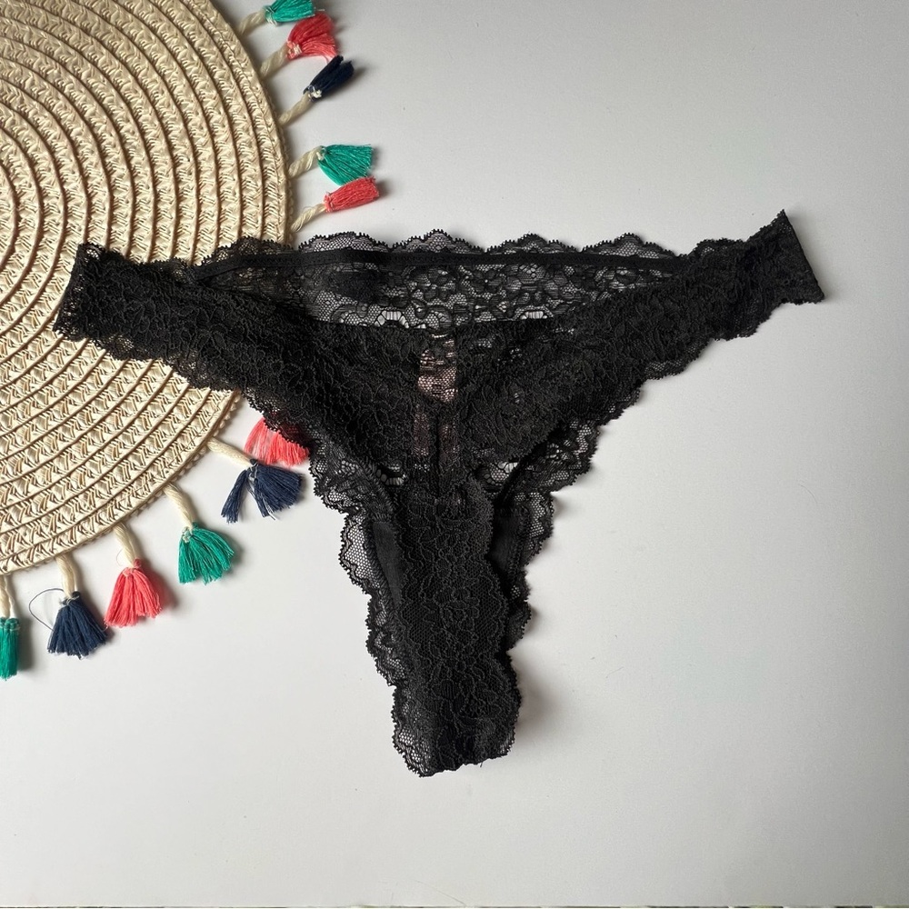 Victoria's Secret Dream Angels Lace Thong Panty Black Large NEW